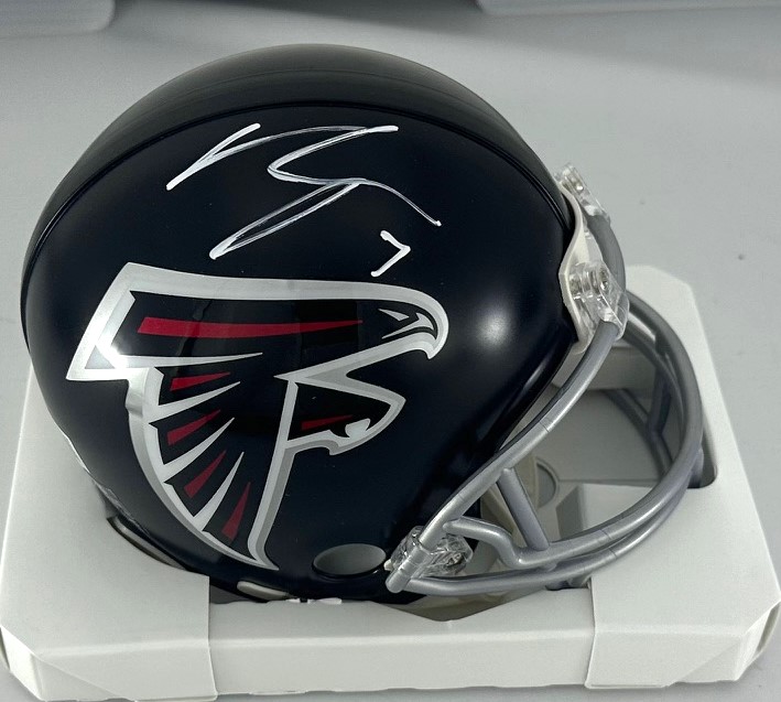 BIJAN ROBINSON SIGNED RIDDELL FALCONS VSR4 MINI HELMET - BAS