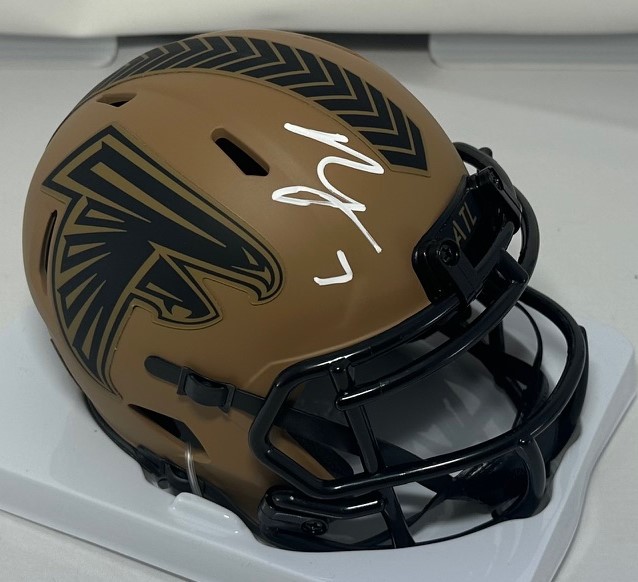 BIJAN ROBINSON SIGNED RIDDELL FALCONS 2023 SALUTE SPEED MINI HELMET - BAS