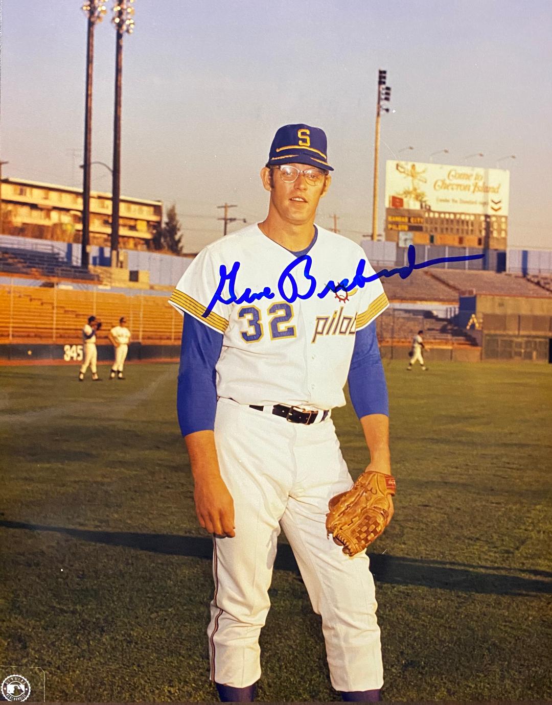 GENE BRABENDER SIGNED 8X10 BREWERS PHOTO #1