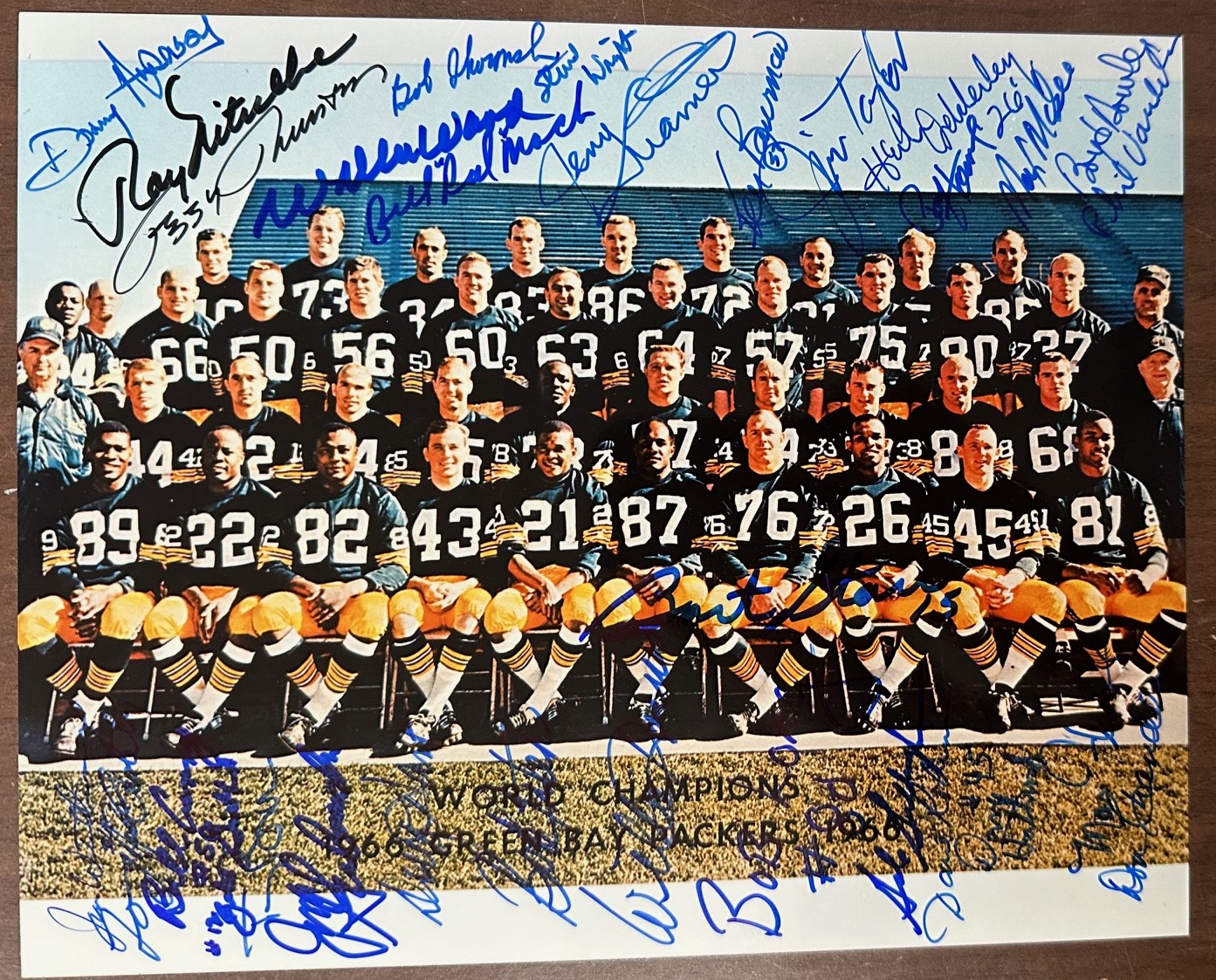 GB PACKERS 1966 SUPER BOWL I TEAM SIGNED 8X10 PHOTO W/ 32 PLAYERS