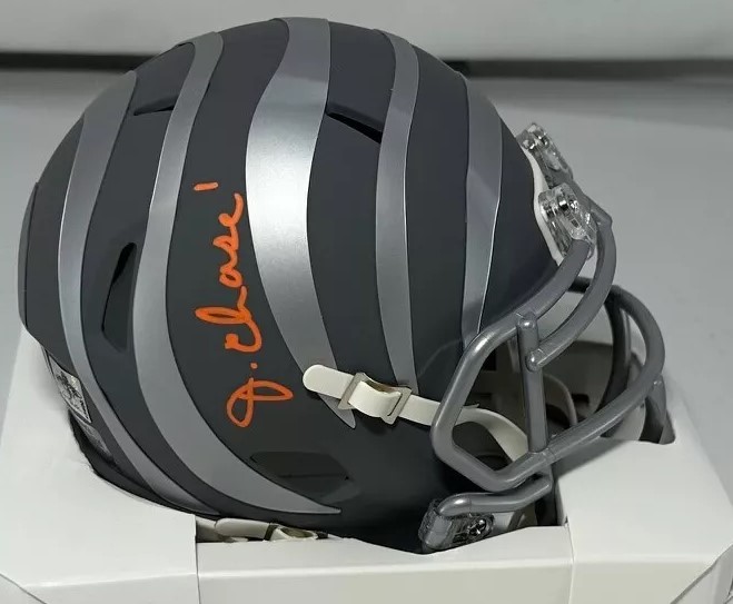 JA'MARR CHASE SIGNED BENGALS SLATE SPEED MINI HELMET - BAS