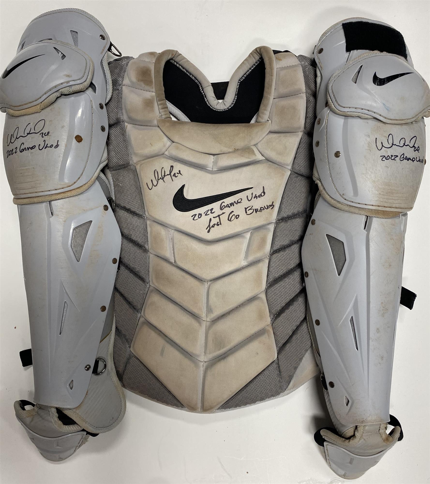 WILLIAM CONTRERAS SIGNED BRAVES 2022 GAME USED CATCHERS GEAR #2 - JSA