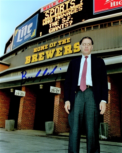 BUD SELIG SIGNED 8X10 BREWERS PHOTO #1