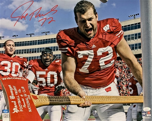 JOE THOMAS SIGNED 16X20 WI BADGERS PHOTO #6 - JSA