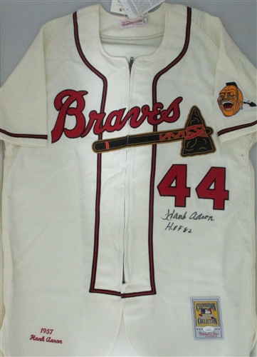 HENRY HANK AARON SIGNED 1957 MITCHELL & NESS MILWAUKEE BRAVES JERSEY W/ HOF